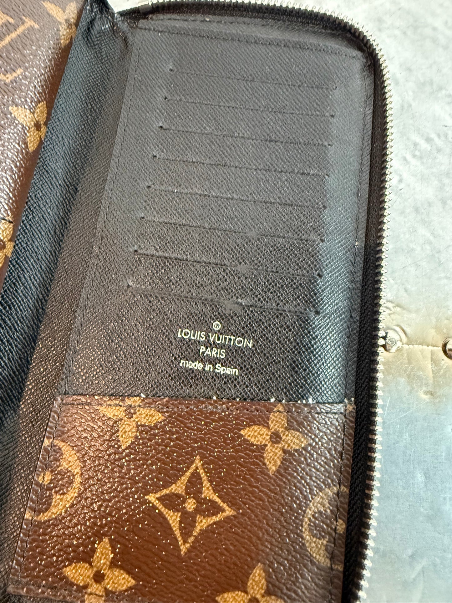 Pre-owned Authentic Louis Vuitton Macassar Vertical Zippy Monogram Wallet