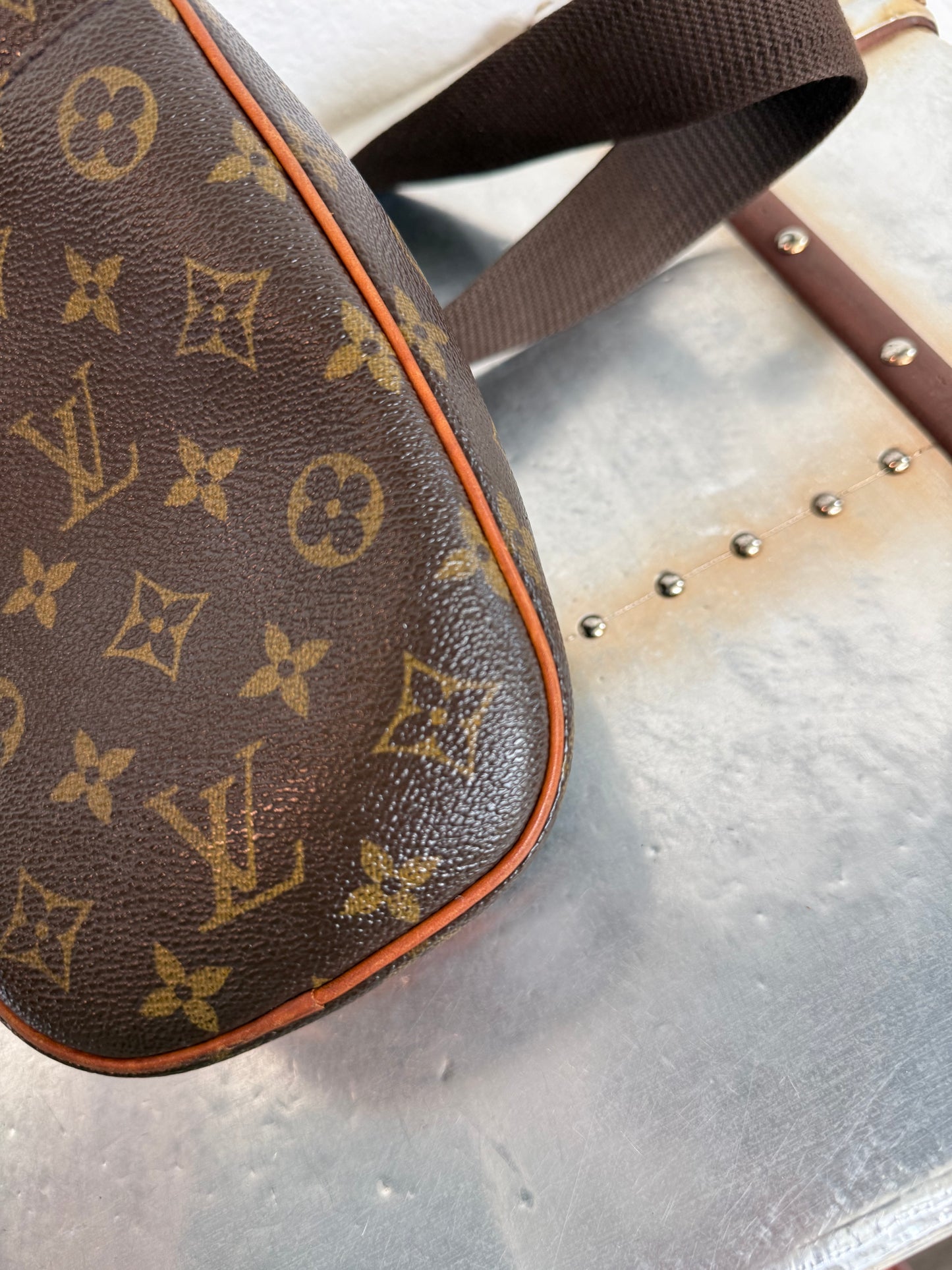 Pre-owned Authentic Louis Vuitton Pochette Gange Monogram Bum Bag