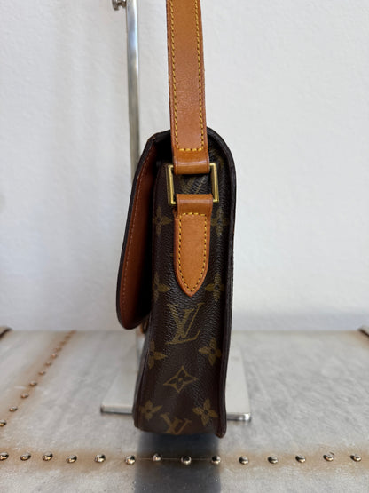 Pre-owned Authentic Louis Vuitton Saint Cloud GM Monogram Crossbody Bag