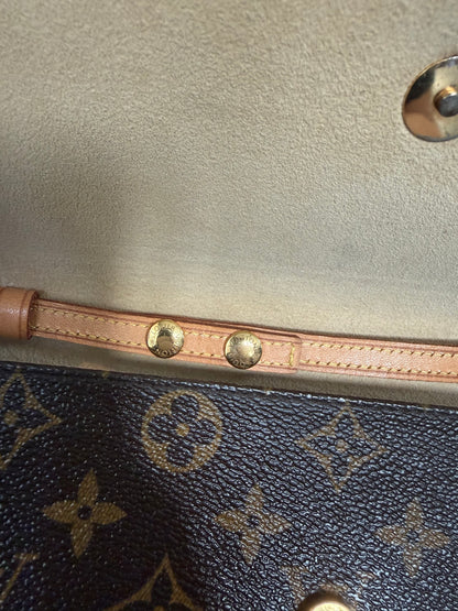 Pre-owned Authentic Louis Vuitton Pochette Twin GM Monogram Shoulder Bag