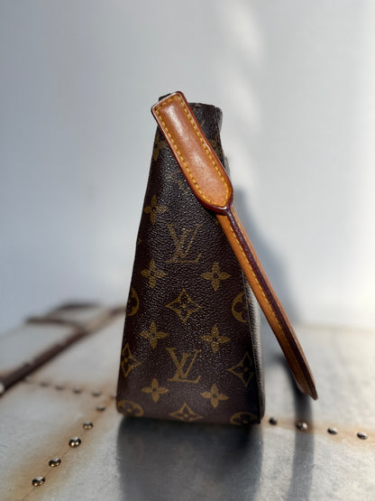Pre-owned Authentic Louis Vuitton Looping MM Monogram Shoulder Bag