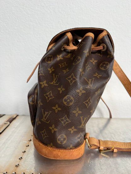 Pre-owned Authentic Louis Vuitton Montsouris MM Monogram Backpack