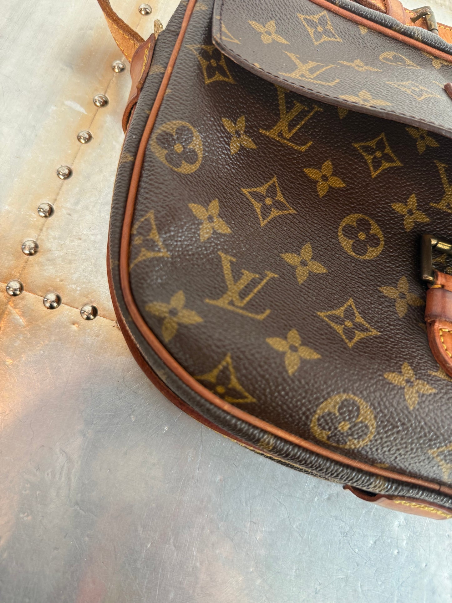 Pre-owned Authentic Louis Vuitton Jeune Fille GM Monogram Crossbody Bag