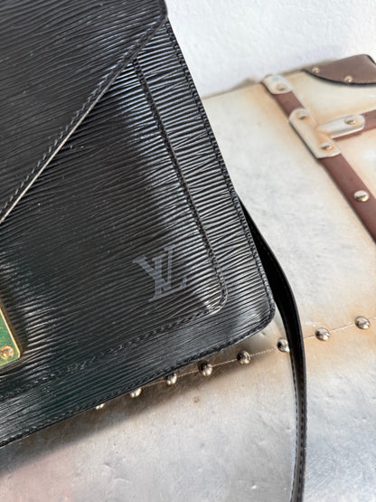 Pre-owned Authentic Louis Vuitton Monceau Epi Black Shoulder / Crossbody Bag