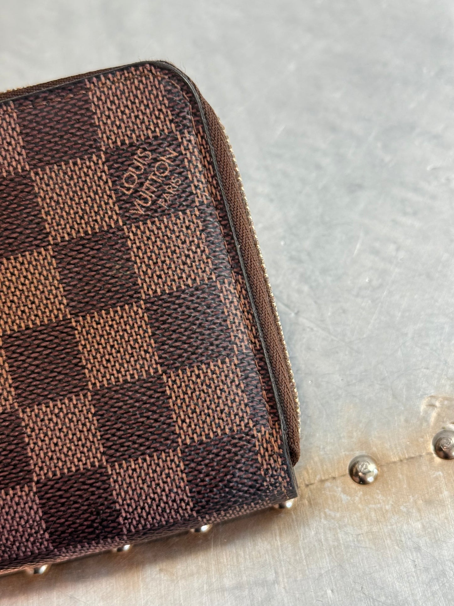 Pre-owned Authentic Louis Vuitton Zippy Damier Ebene Long Wallet