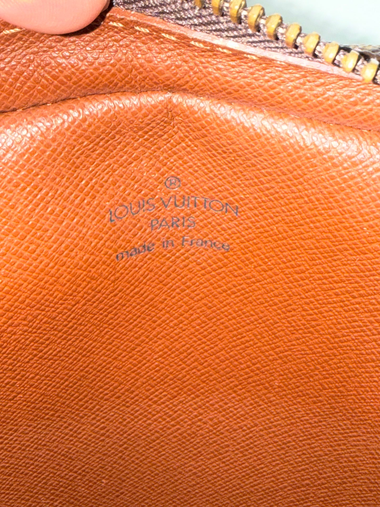 Pre-owned Authentic Louis Vuitton Amazon Monogram Crossbody Bag