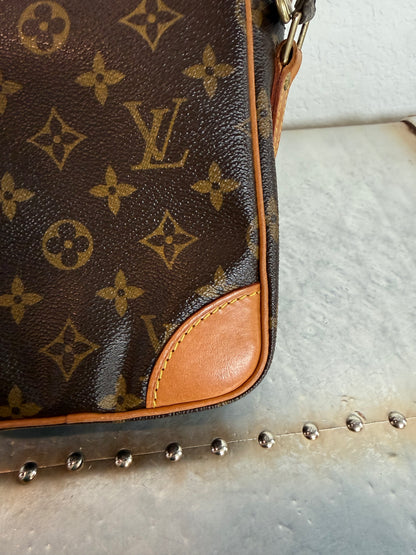 Pre-owned Authentic Louis Vuitton Danube Monogram Crossbody Bag