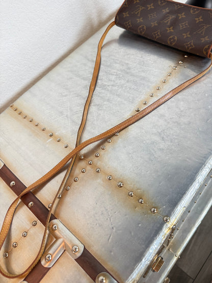 Pre-owned Authentic Louis Vuitton Pochette Twin GM Monogram Shoulder Bag