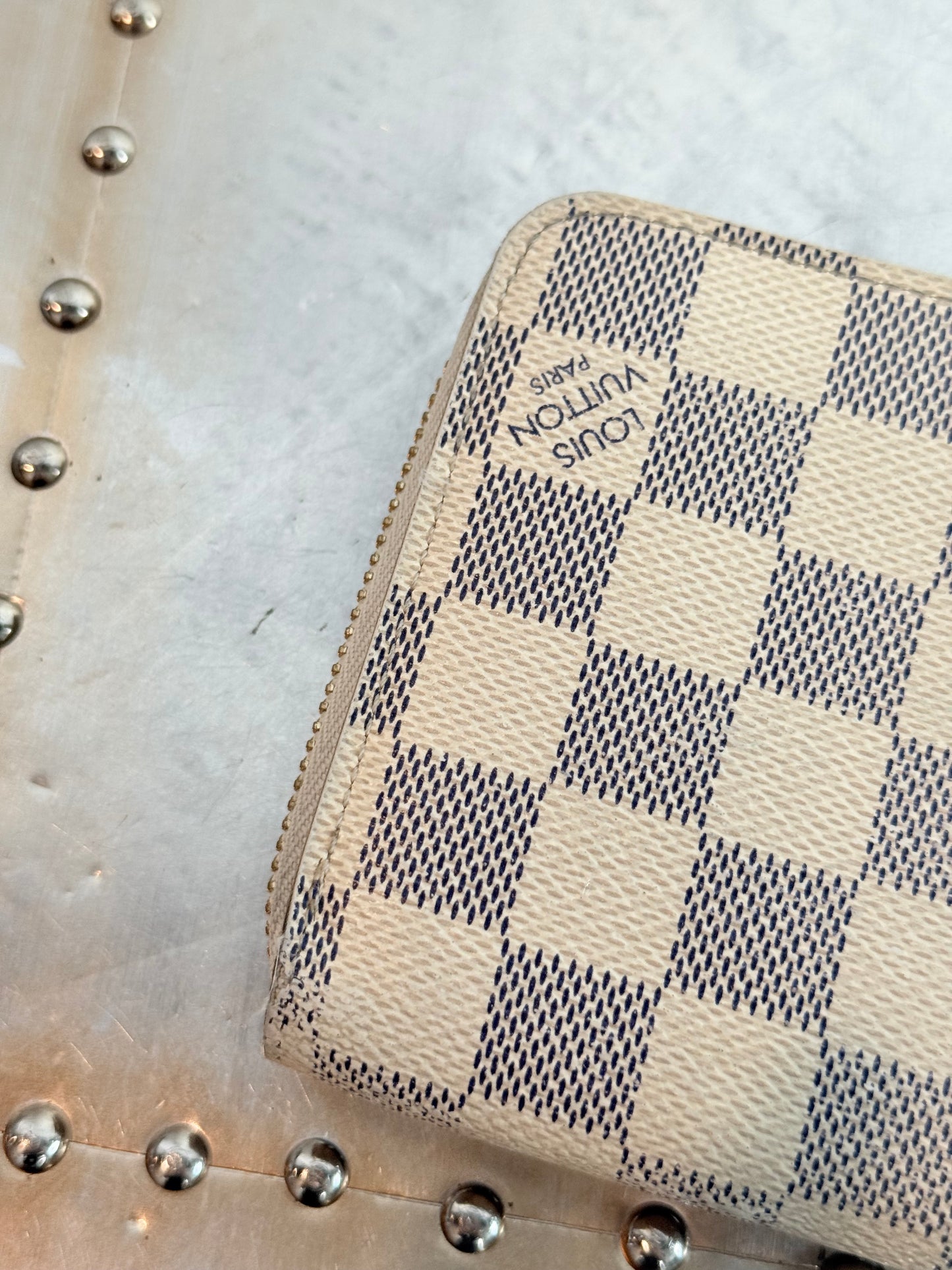 Pre-owned Authentic Louis Vuitton Damier Azur Zippy Long Wallet