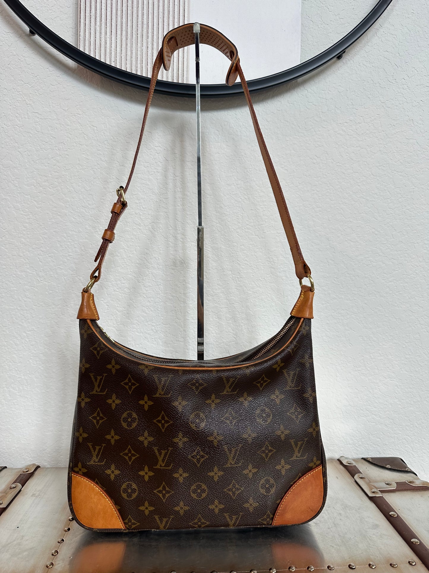 Pre-owned Authentic Louis Vuitton Boulogne 30 Monogram Shoulder Bag