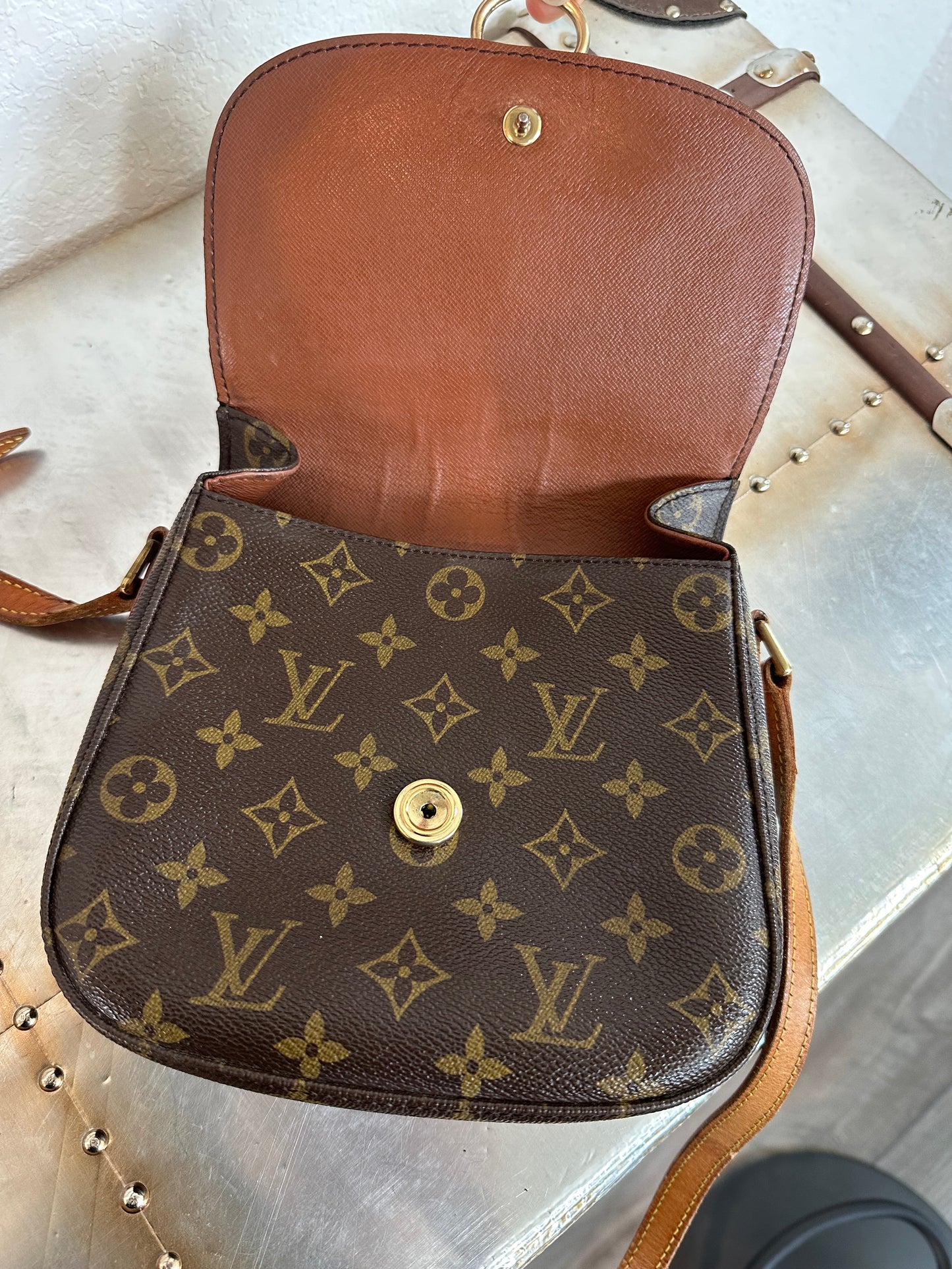 Pre-owned Authentic Louis Vuitton Saint Cloud MM Monogram Shoulder / Crossbody Bag