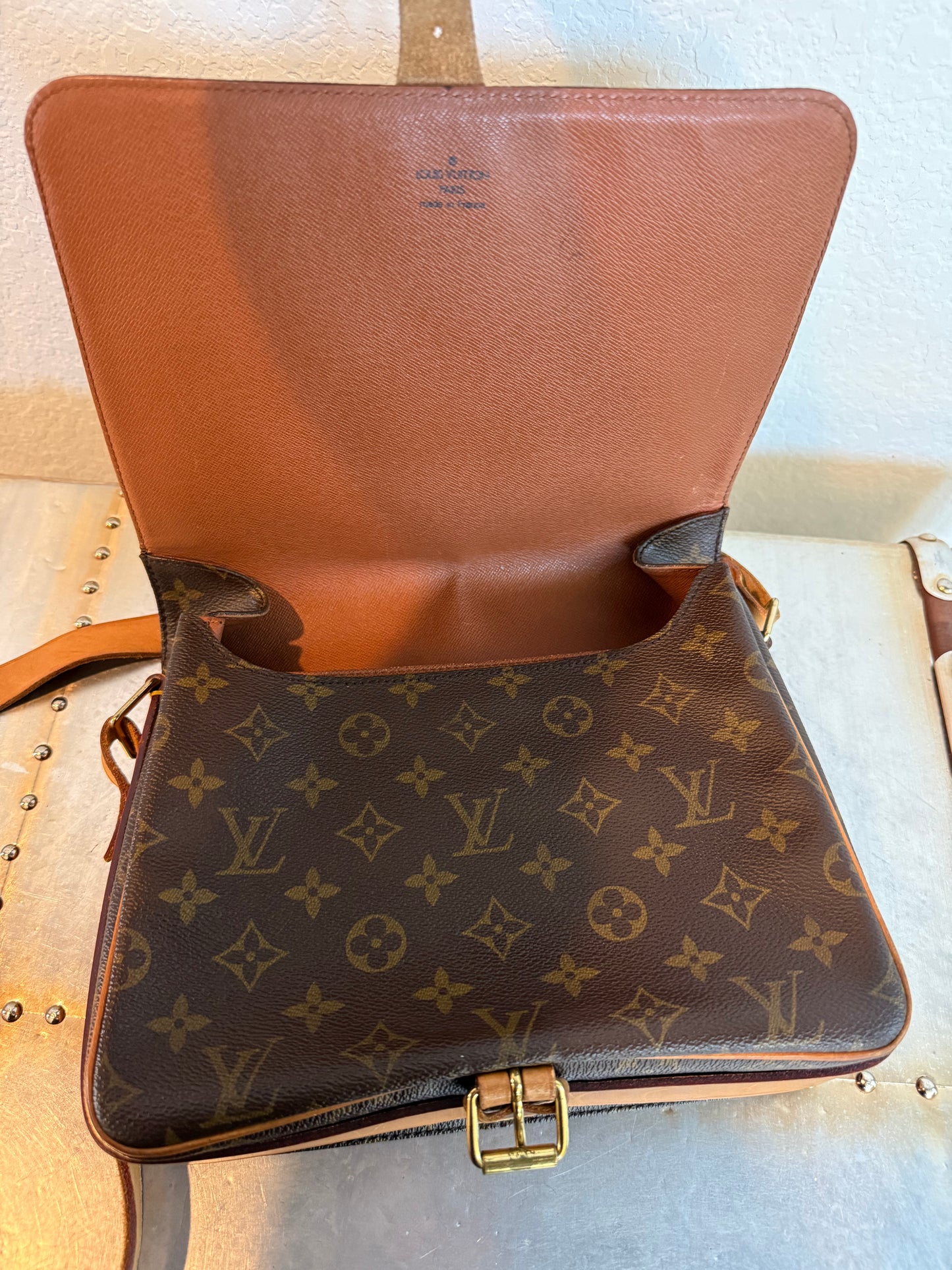 Pre-owned Louis Vuitton Cartouchiere GM Monogram Shoulder / Crossbody Bag