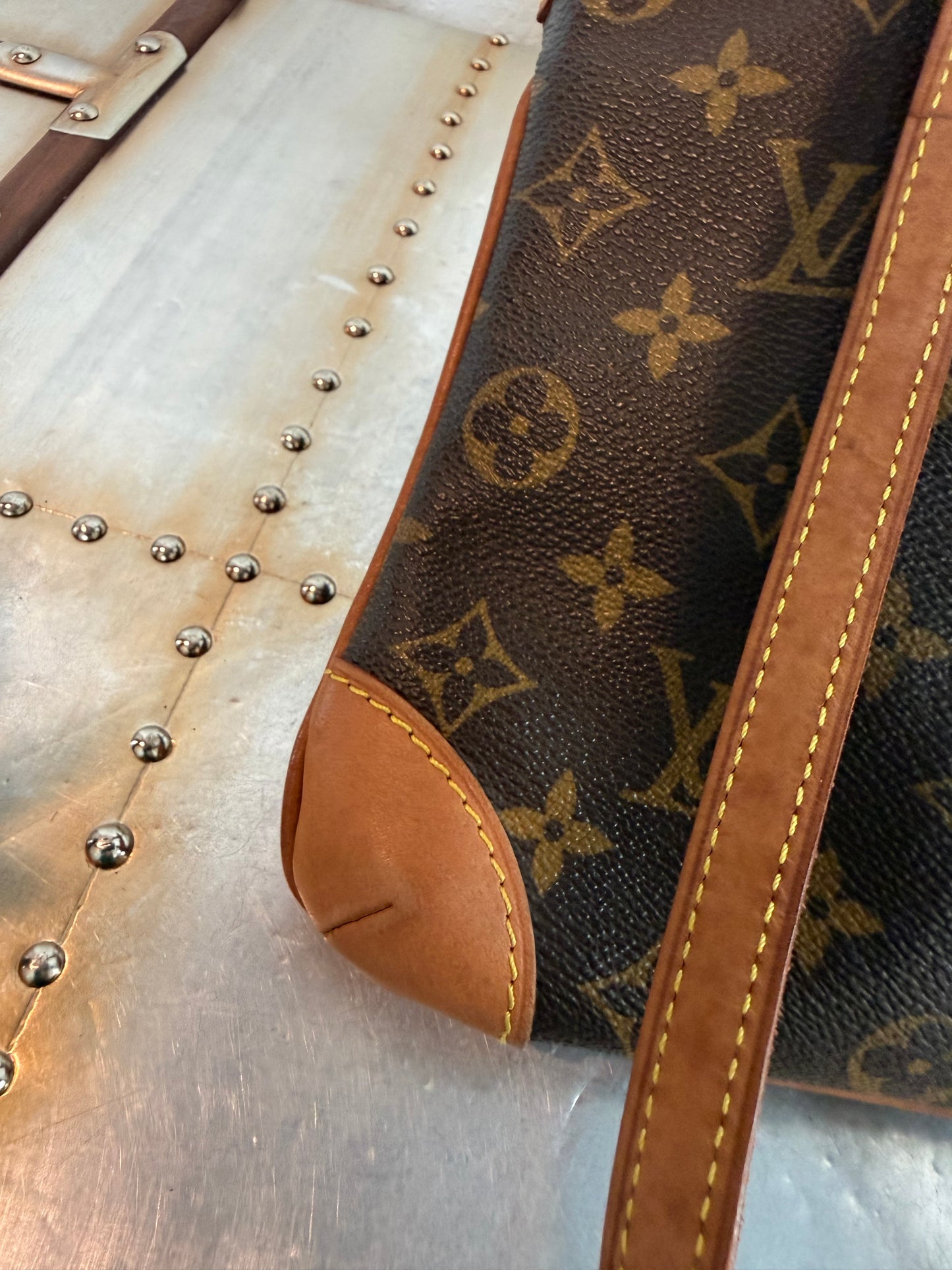 Pre-owned Authentic Louis Vuitton Sac Coussin GM Monogram Shoulder Bag