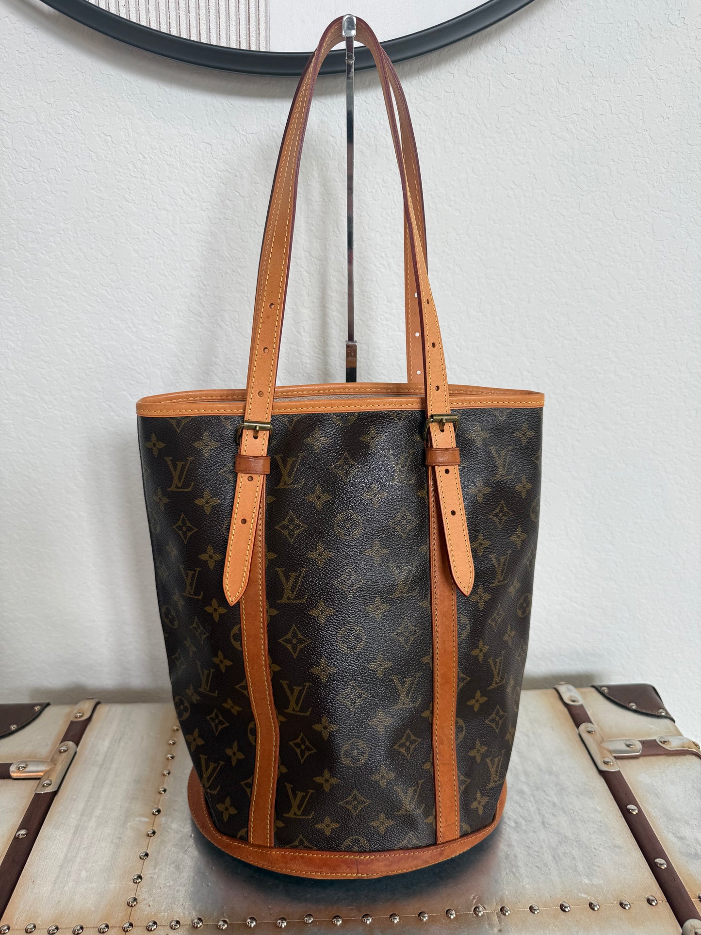 Pre-owned Authentic Louis Vuitton Bucket GM Monogram Shoulder Tote Bag