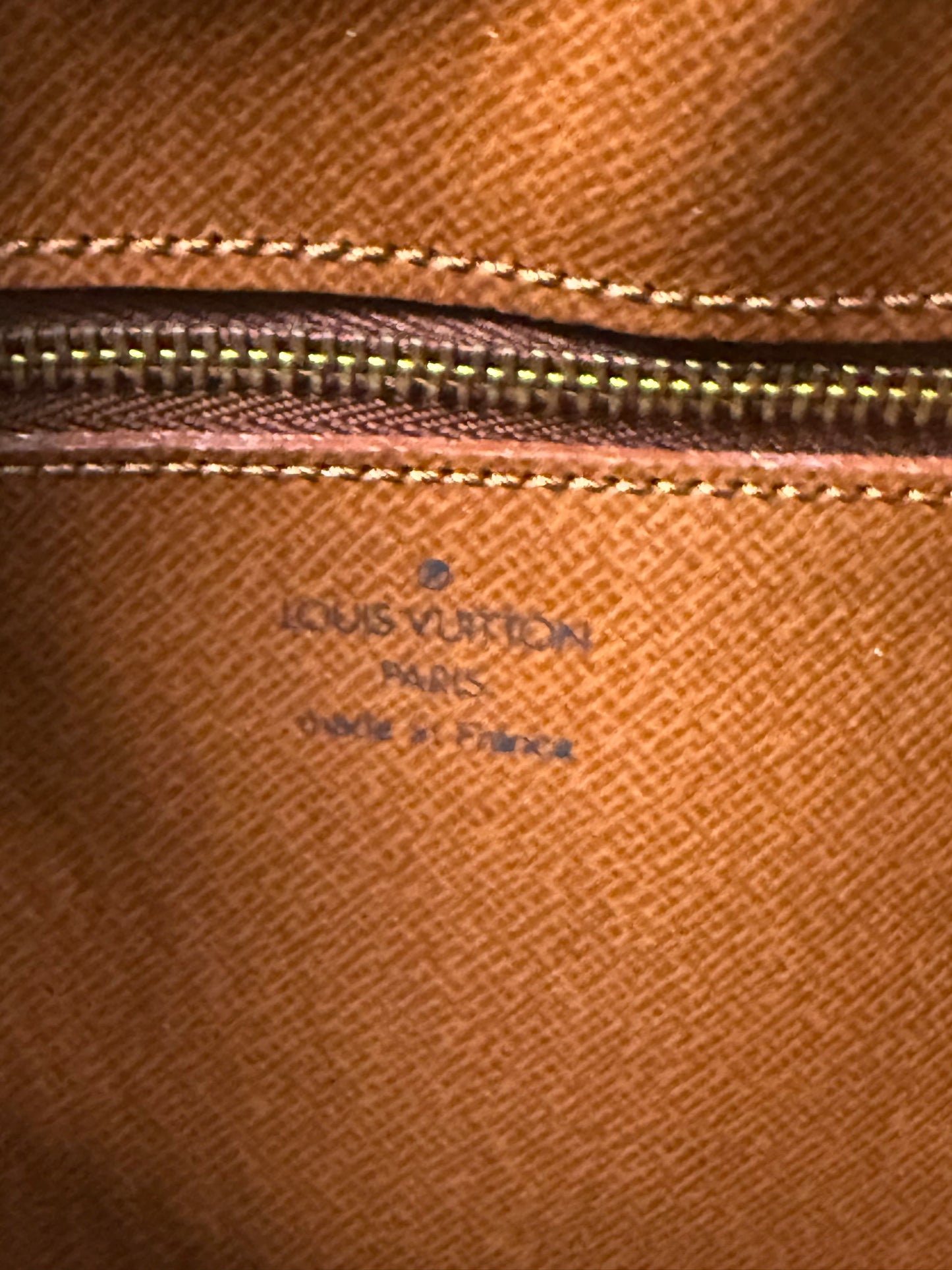 Pre-owned Authentic Louis Vuitton Marly Dragonne GM Monogram Clutch / Handbag
