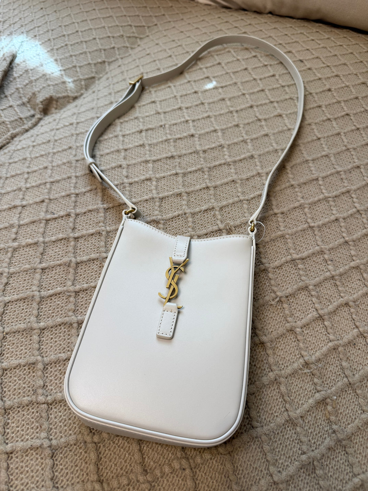 Saint Laurent Women's Mini Le 5 À 7 Vertical Leather Crossbody Bag