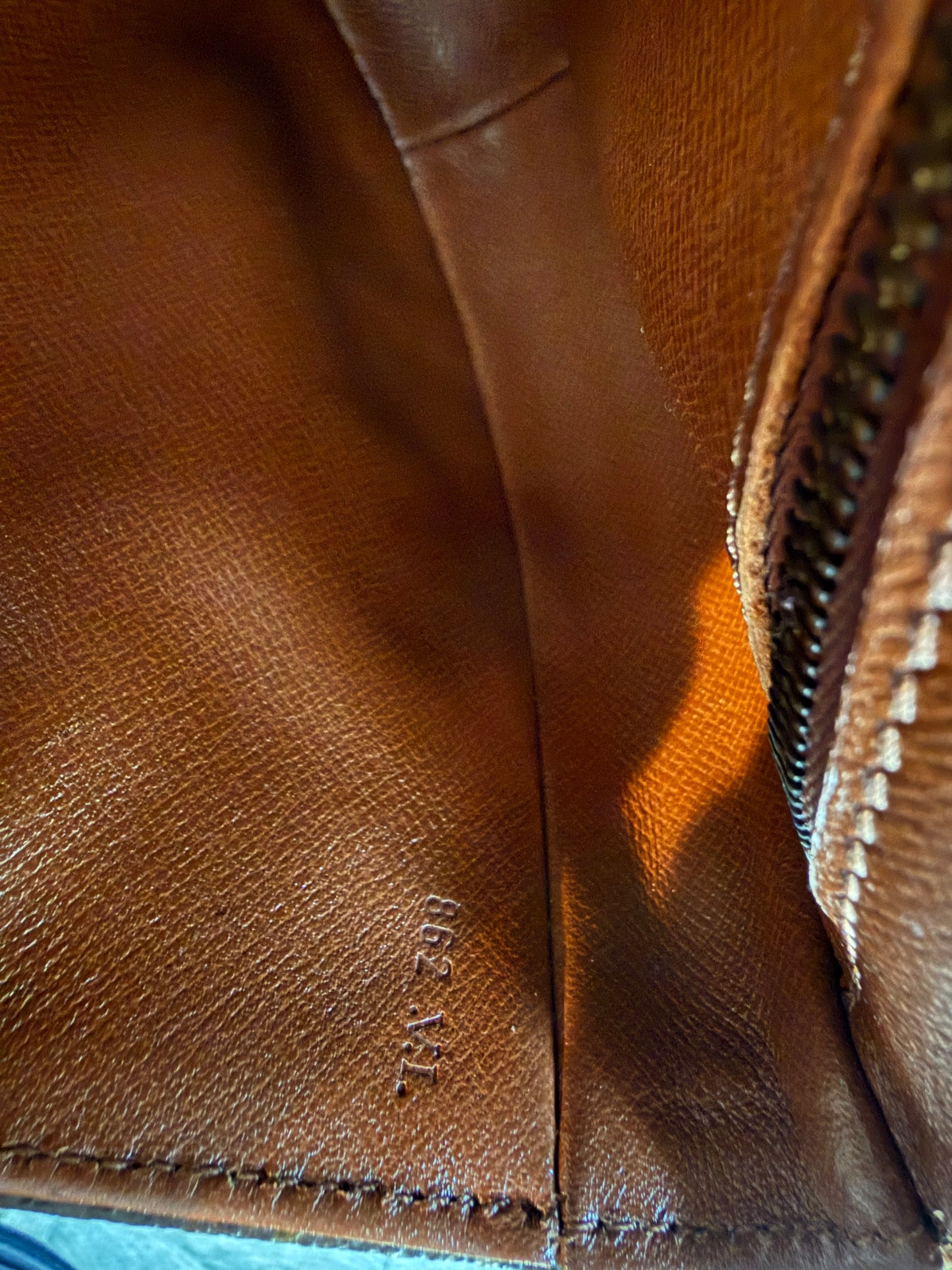 Pre-owned Authentic Louis Vuitton Chantilly PM Monogram Crossbody Bag