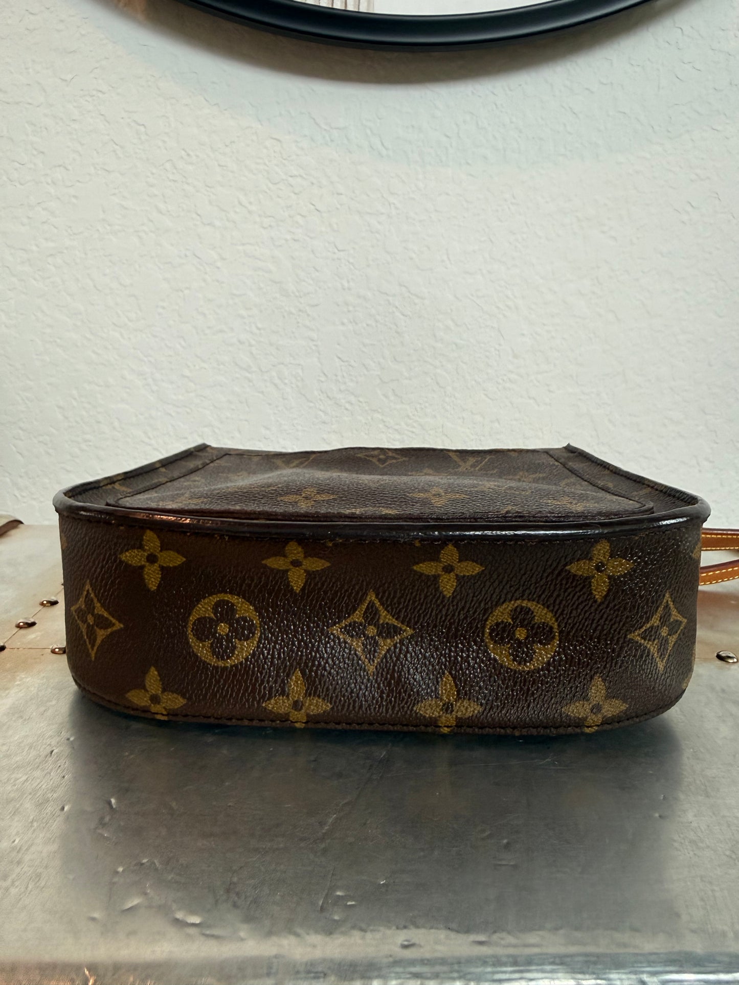 Pre-owned Authentic Louis Vuitton Saint Cloud MM Monogram Shoulder / Crossbody Bag