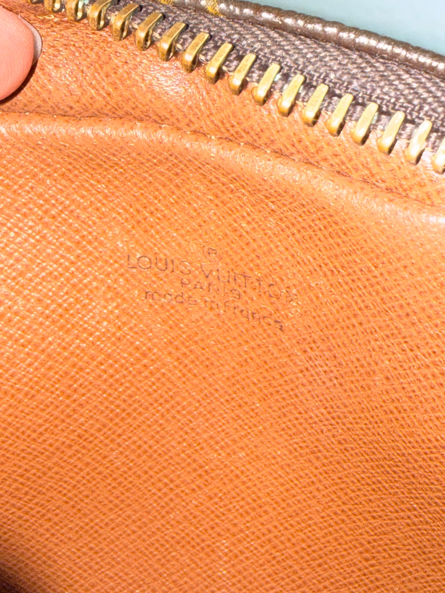 Pre-owned Authentic Louis Vuitton Amazon Monogram Crossbody Bag