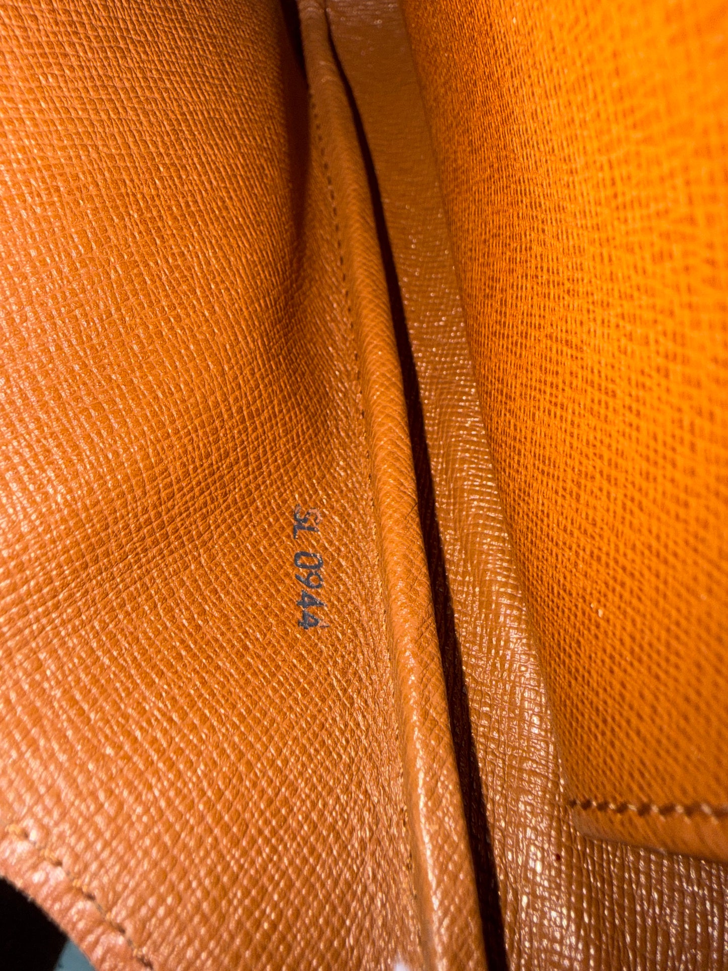 Pre-owned Louis Vuitton Cartouchiere GM Monogram Shoulder / Crossbody Bag