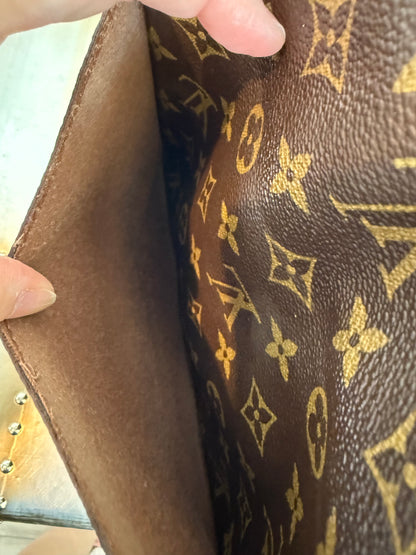 Pre-owned Authentic Louis Vuitton Saint Cloud GM Monogram Crossbody Bag