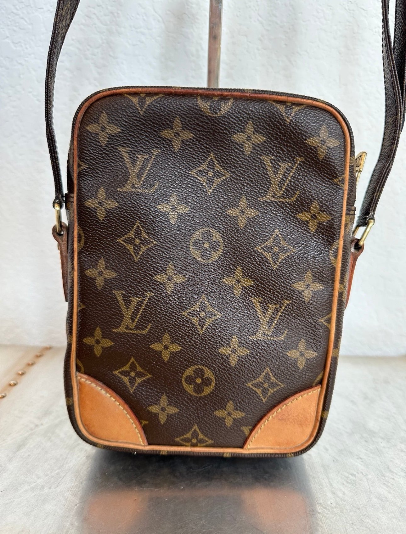 Pre-owned Authentic Louis Vuitton Amazon Monogram Crossbody Bag