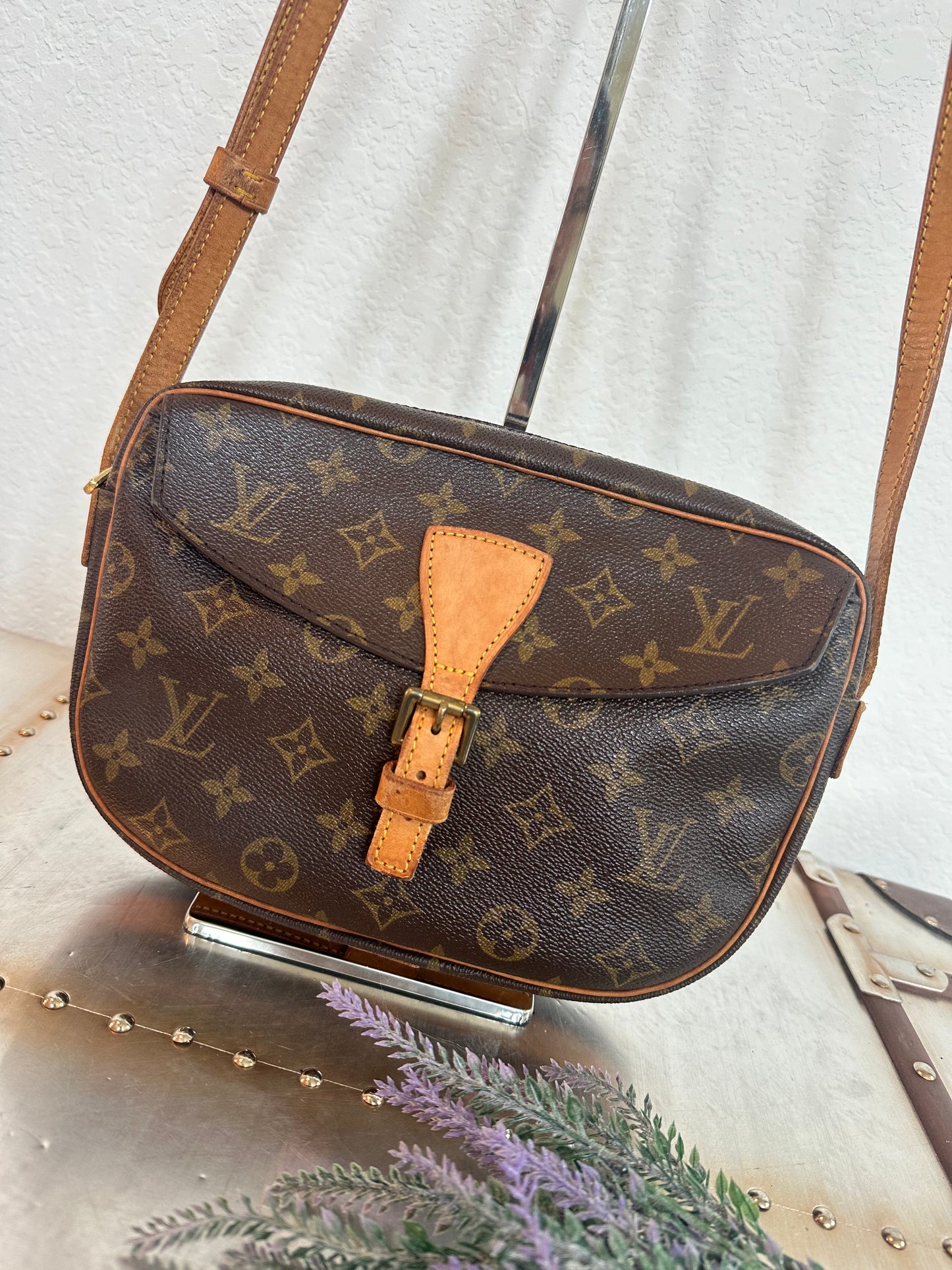 Pre-owned Authentic Louis Vuitton Jeune Fille MM Monogram Crossbody Bag