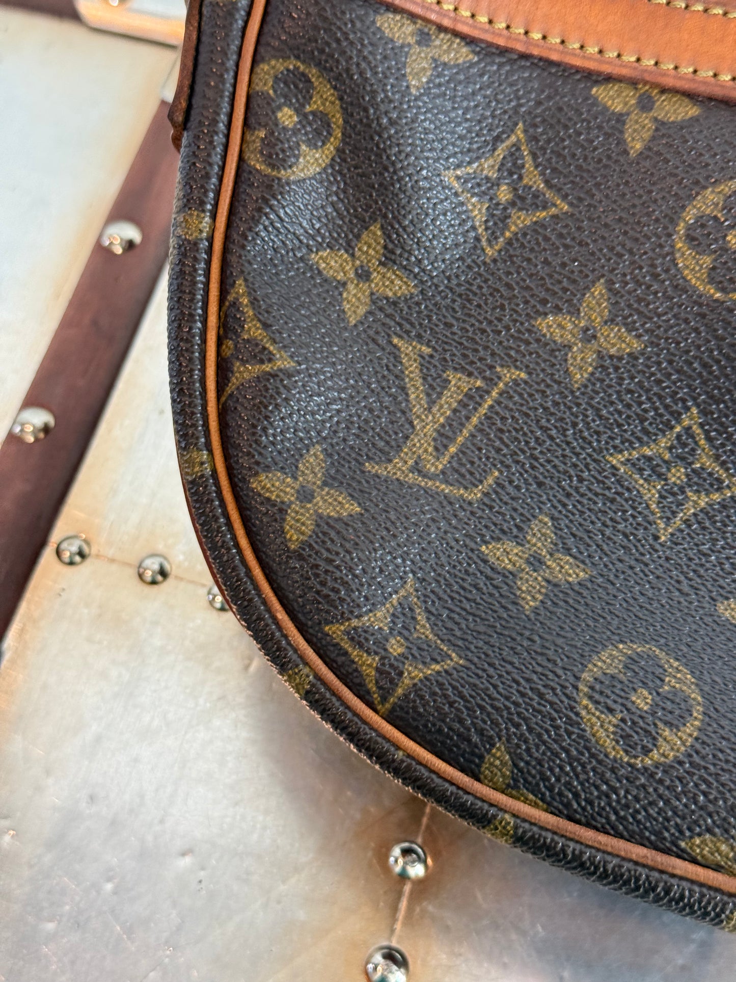 Pre-owned Authentic Louis Vuitton Jeune Fille MM Monogram Crossbody Bag