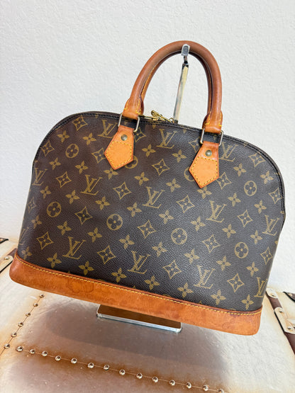 Pre-owned Authentic Louis Vuitton Alma PM Monogram Handbag