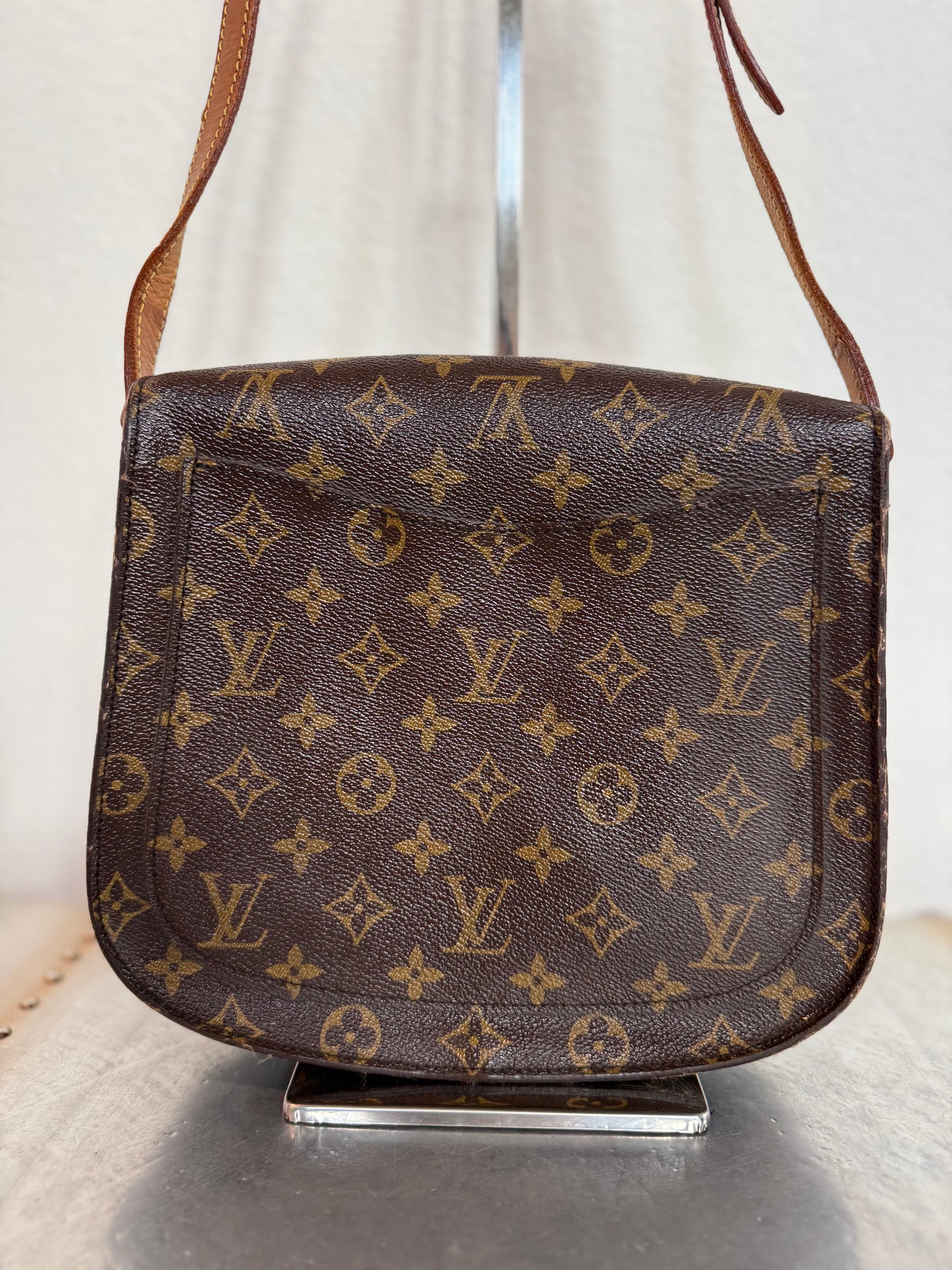 Pre-owned Authentic Louis Vuitton Saint Cloud GM Monogram Crossbody Bag