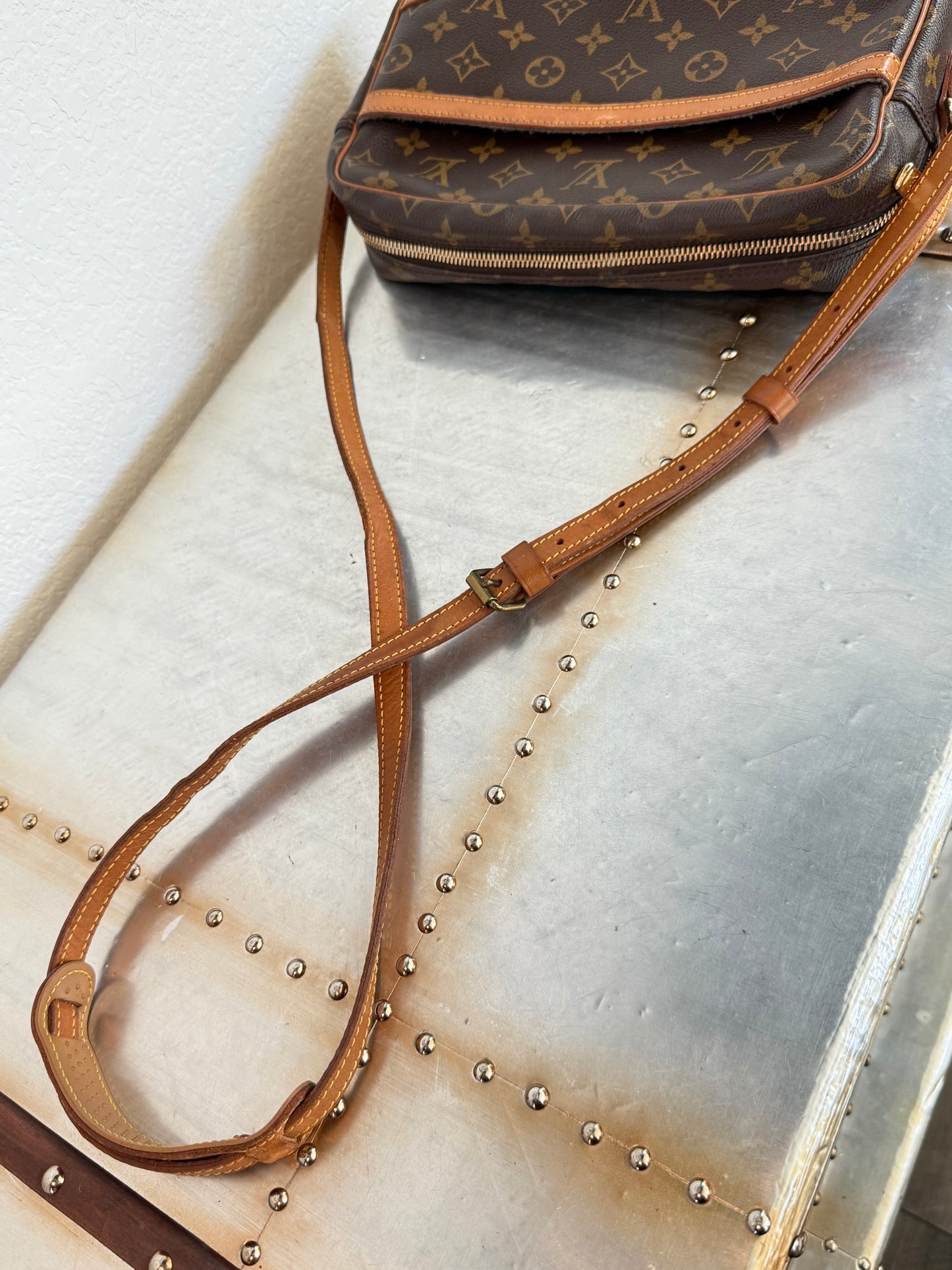 Pre-owned Authentic Louis Vuitton Trocadero 27 Monogram Crossbody Bag