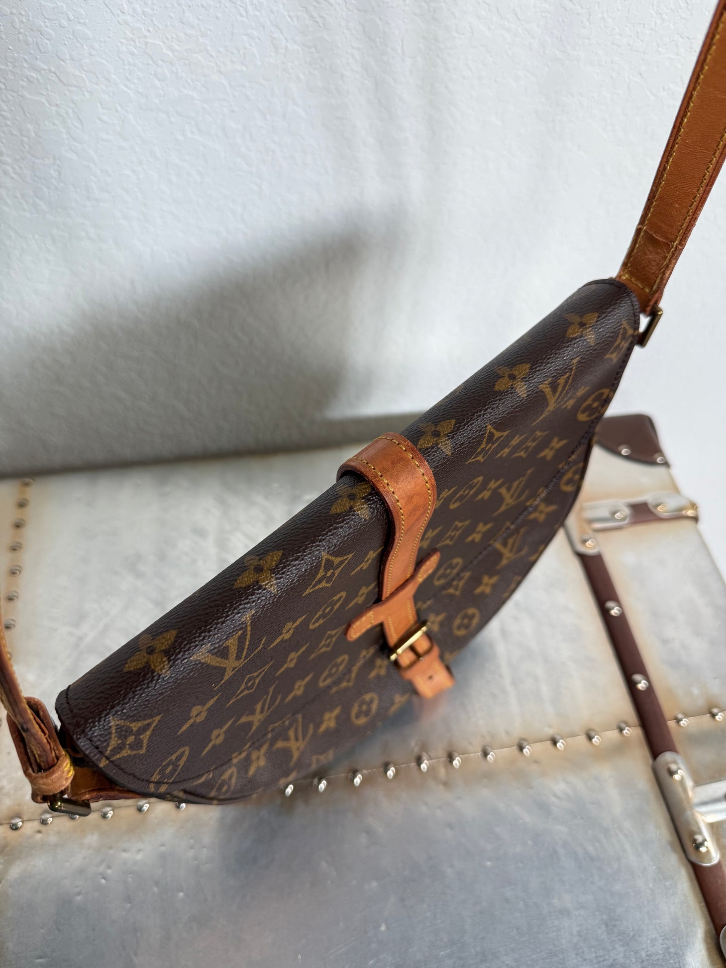 Pre-owned Authentic Louis Vuitton Chantilly GM Monogram Crossbody Bag
