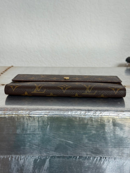 Pre-owned Authentic Louis Vuitton Portefeuille  International Monogram Wallet