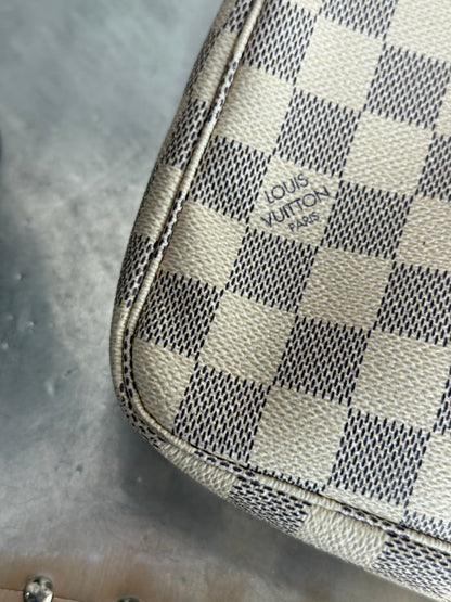 Pre-owned Louis Vuitton Pochette Accessoires Damier Azur Shoulder / Handbag