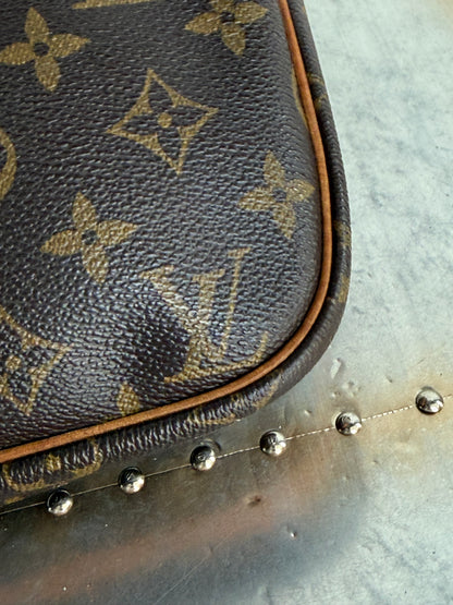 Pre-owned Authentic Louis Vuitton Senlis Monogram Crossbody /Shoulder Bag