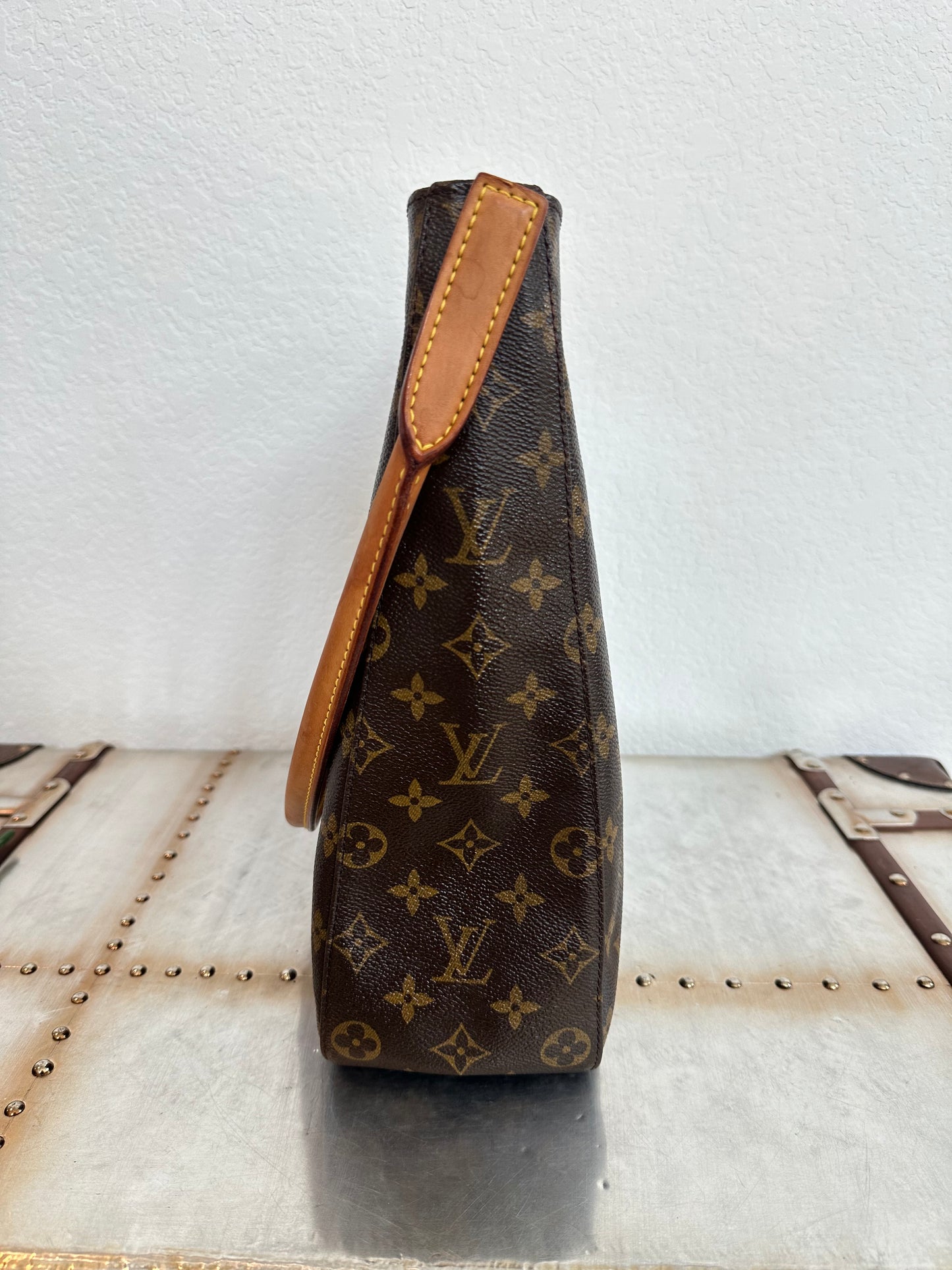 Pre-owned Authentic Louis Vuitton Looping GM Monogram Shoulder Bag