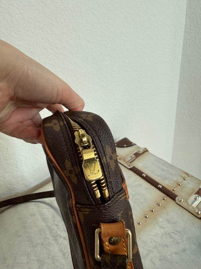 Pre-owned Authentic Louis Vuitton Danube Monogram Crossbody Bag