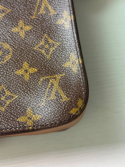 Pre-owned Louis Vuitton Cartouchiere GM Monogram Shoulder / Crossbody Bag