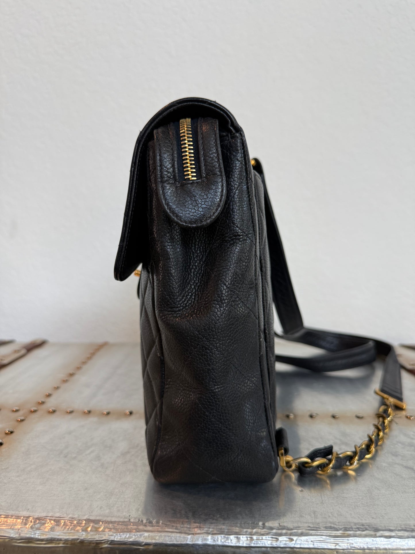 Pre-owned Authentic Chanel Vintage Caviar Square Backpack