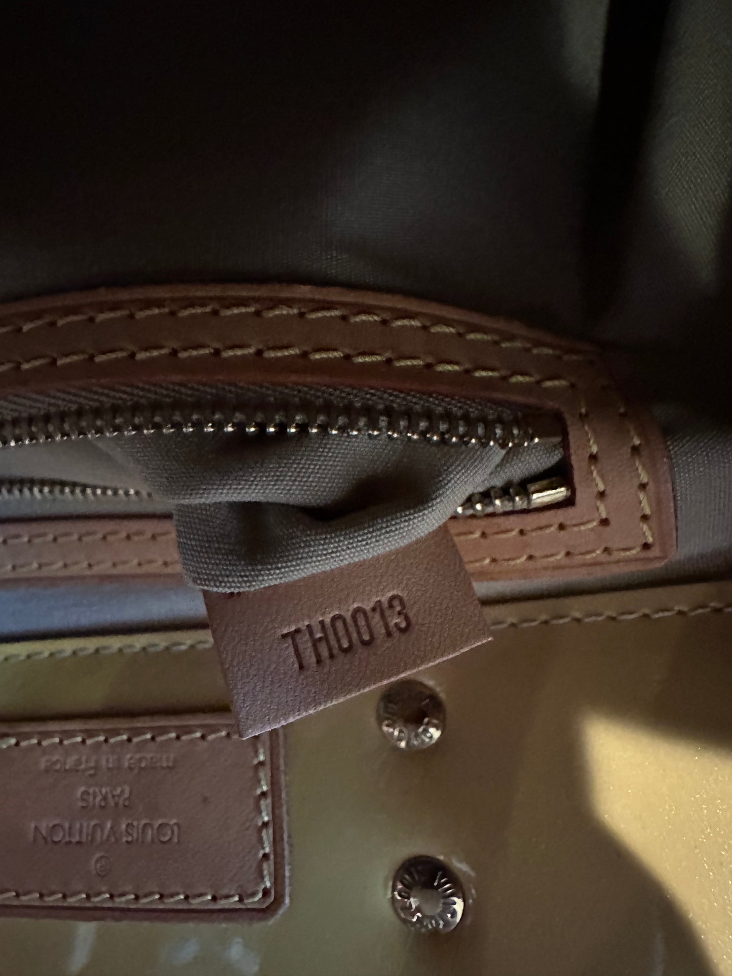 Pre-owned Authentic Louis Vuitton Reade PM Vernis Handbag