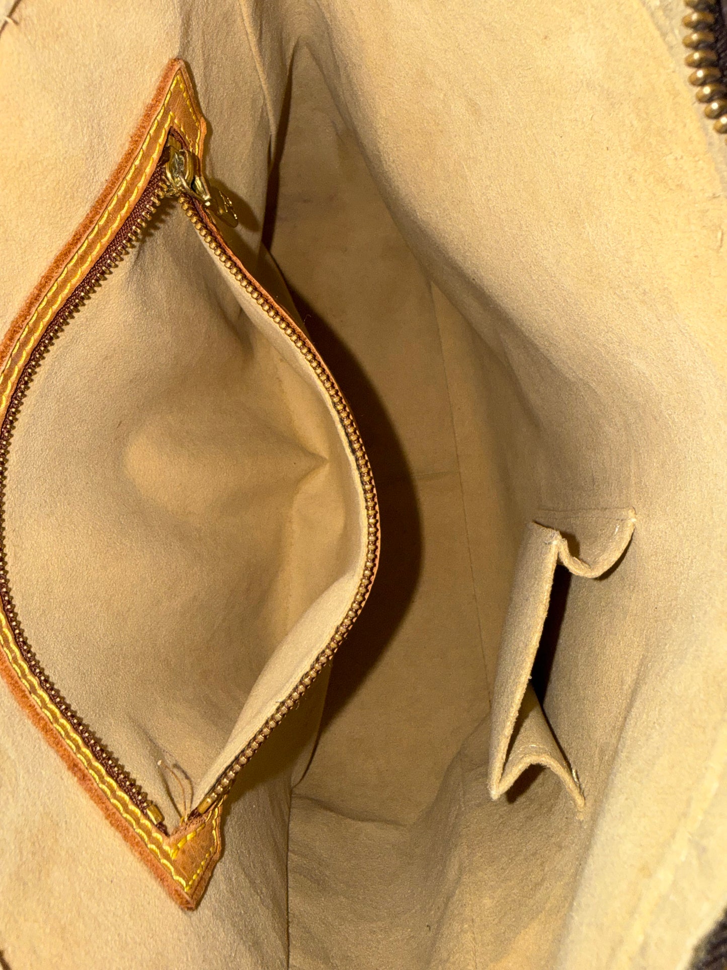 Pre-owned Authentic Louis Vuitton Looping GM Monogram Shoulder Bag