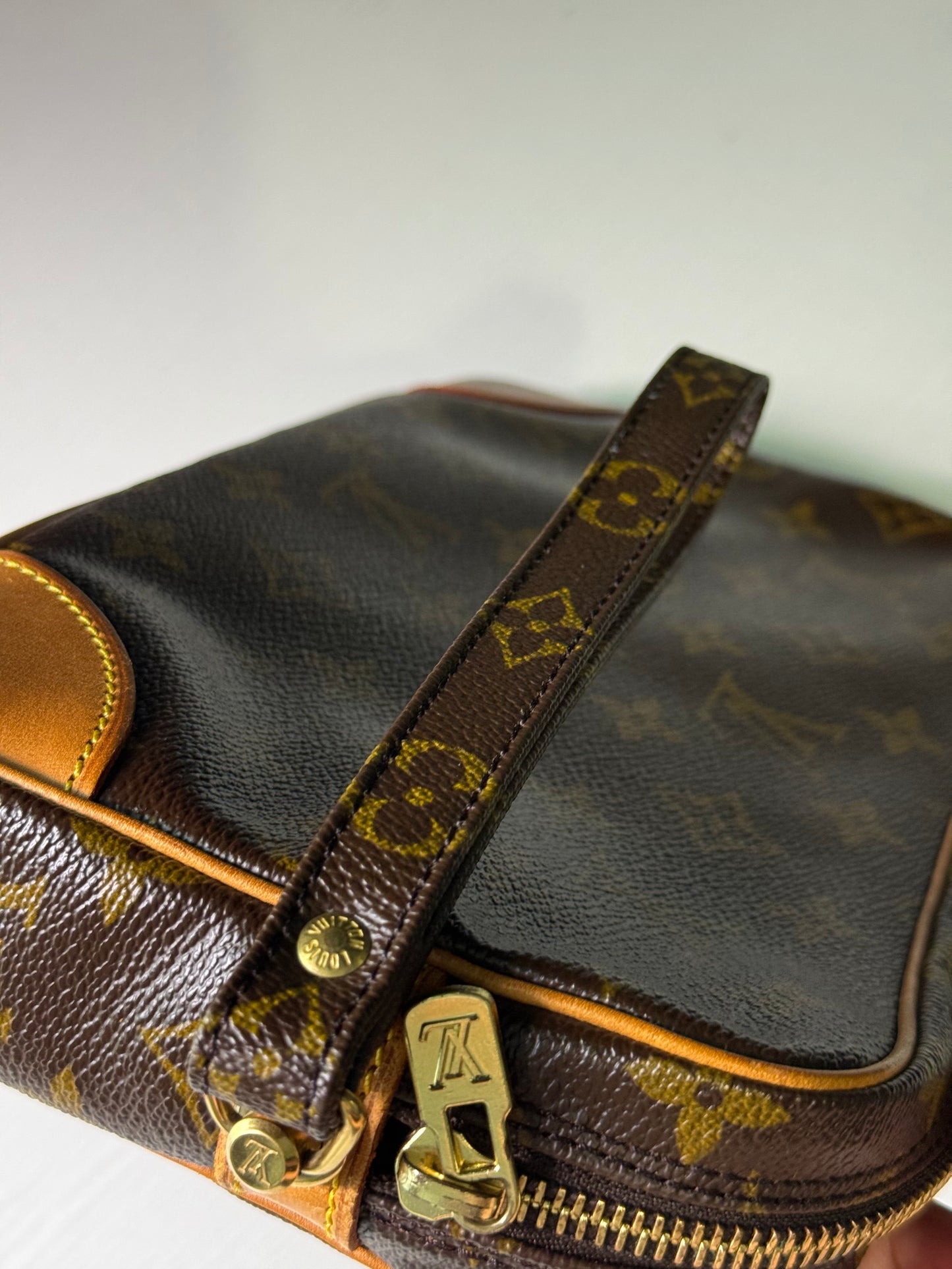 Pre-owned Authentic Louis Vuitton Marly Dragonne GM Monogram Clutch / Handbag