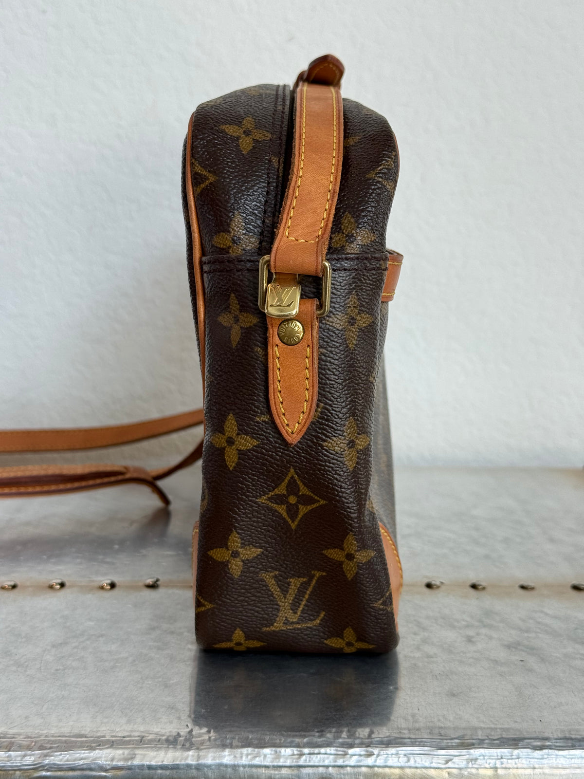 Pre-owned Louis Vuitton Trocadero 30 Monogram Shoulder / Crossbody Bag