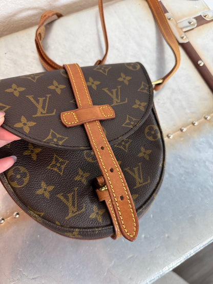 Pre-owned Authentic Louis Vuitton Chantilly PM Monogram Crossbody Bag