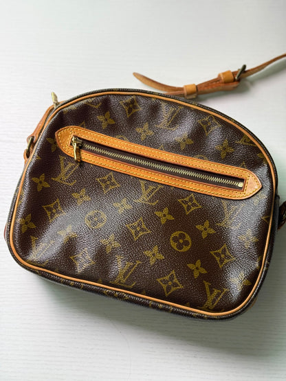 Pre-owned Authentic Louis Vuitton Senlis Monogram Crossbody /Shoulder Bag