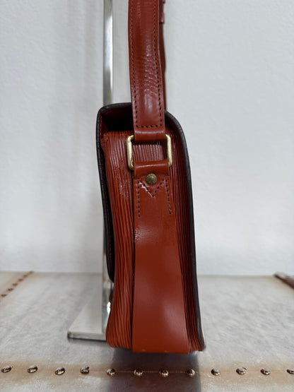 Pre-owned Louis Vuitton Cartouchiere MM Epi Shoulder / Crossbody Bag