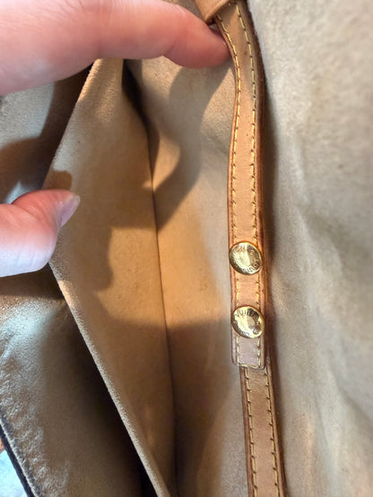Pre-owned Authentic Louis Vuitton Pochette Twin GM Monogram Shoulder Bag