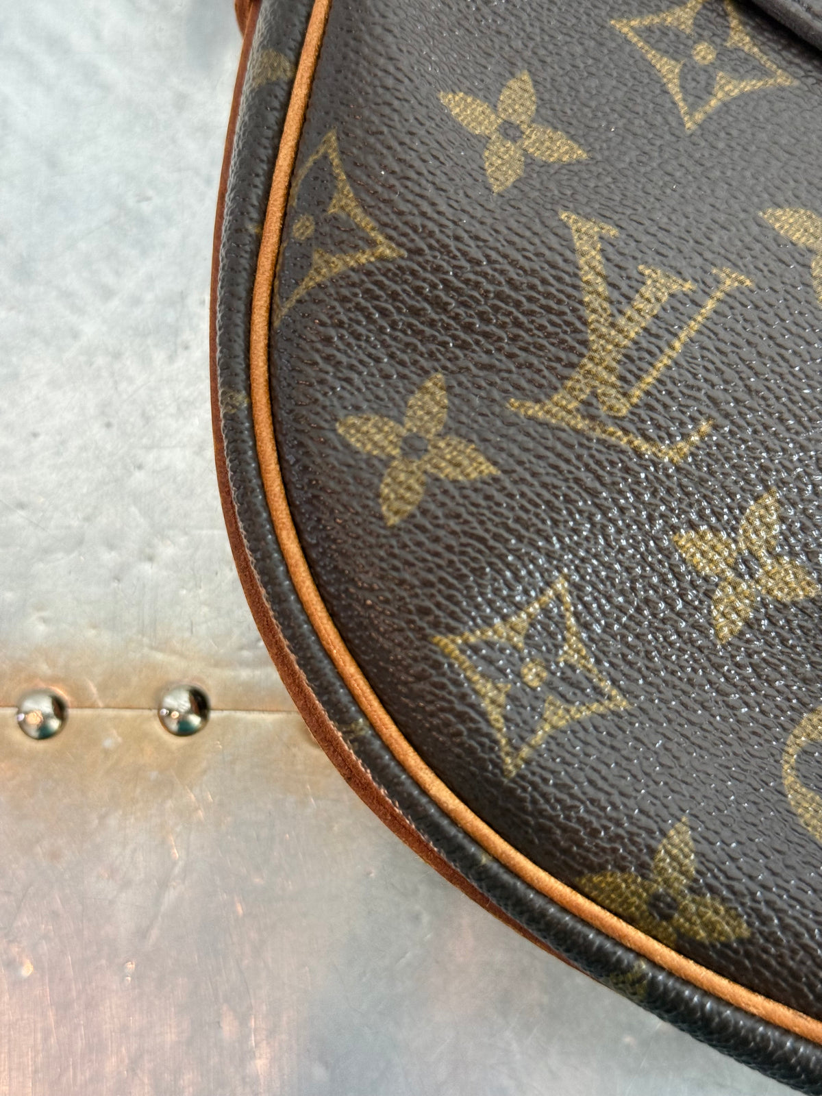 Pre-owned Authentic Louis Vuitton Jeune Fille MM Monogram Crossbody Bag