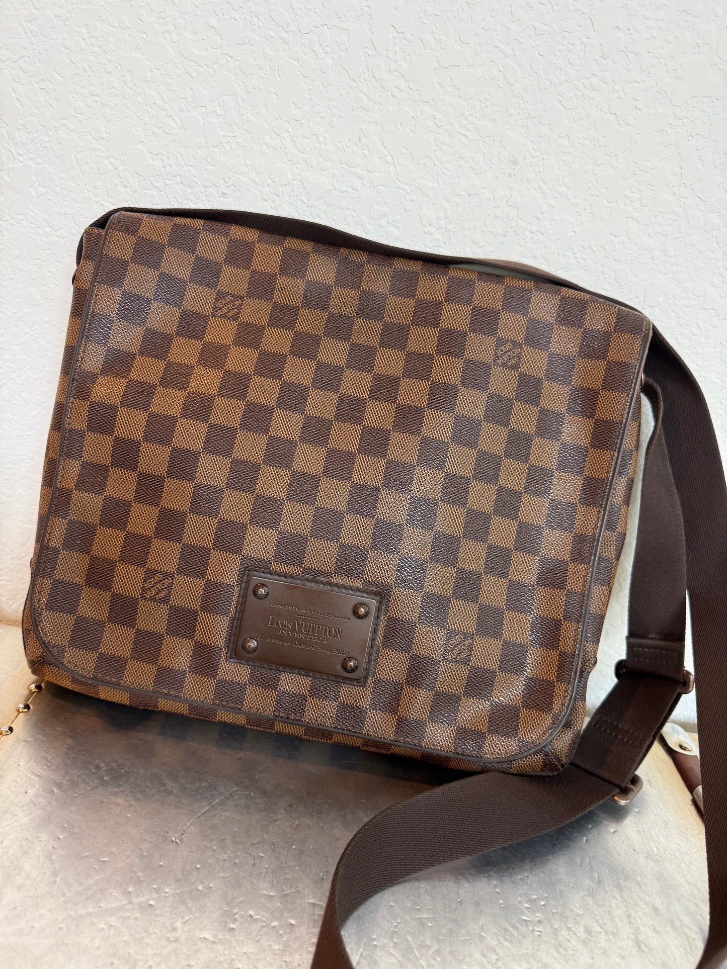 Pre-owned Authentic Brooklyn Mm Damier Ebene Crossbody Bag