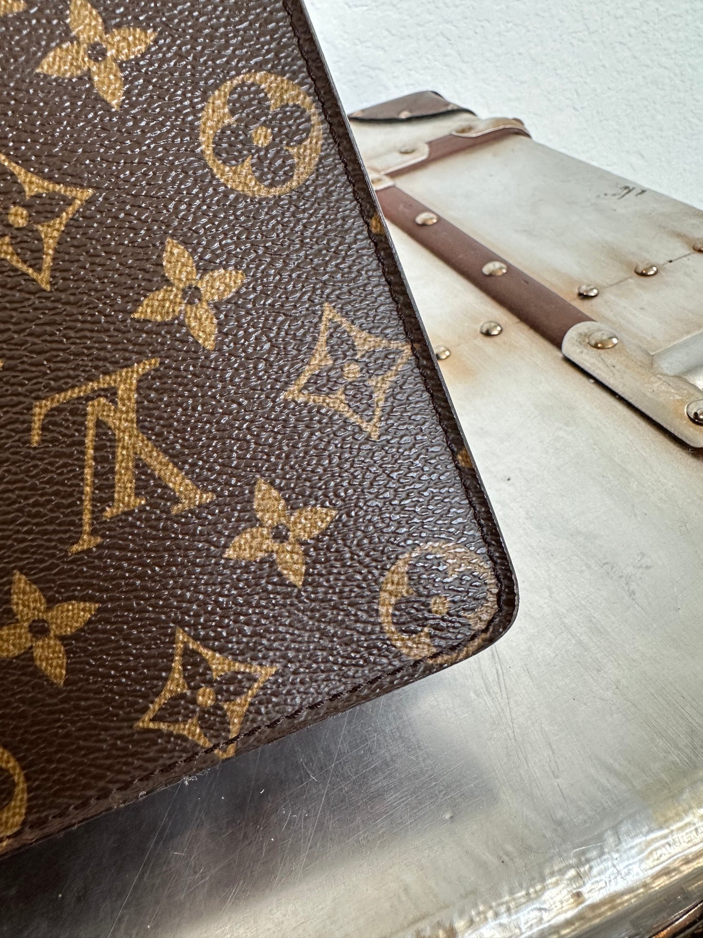 Pre-owned Authentic Louis Vuitton Concorde Monogram Handbag